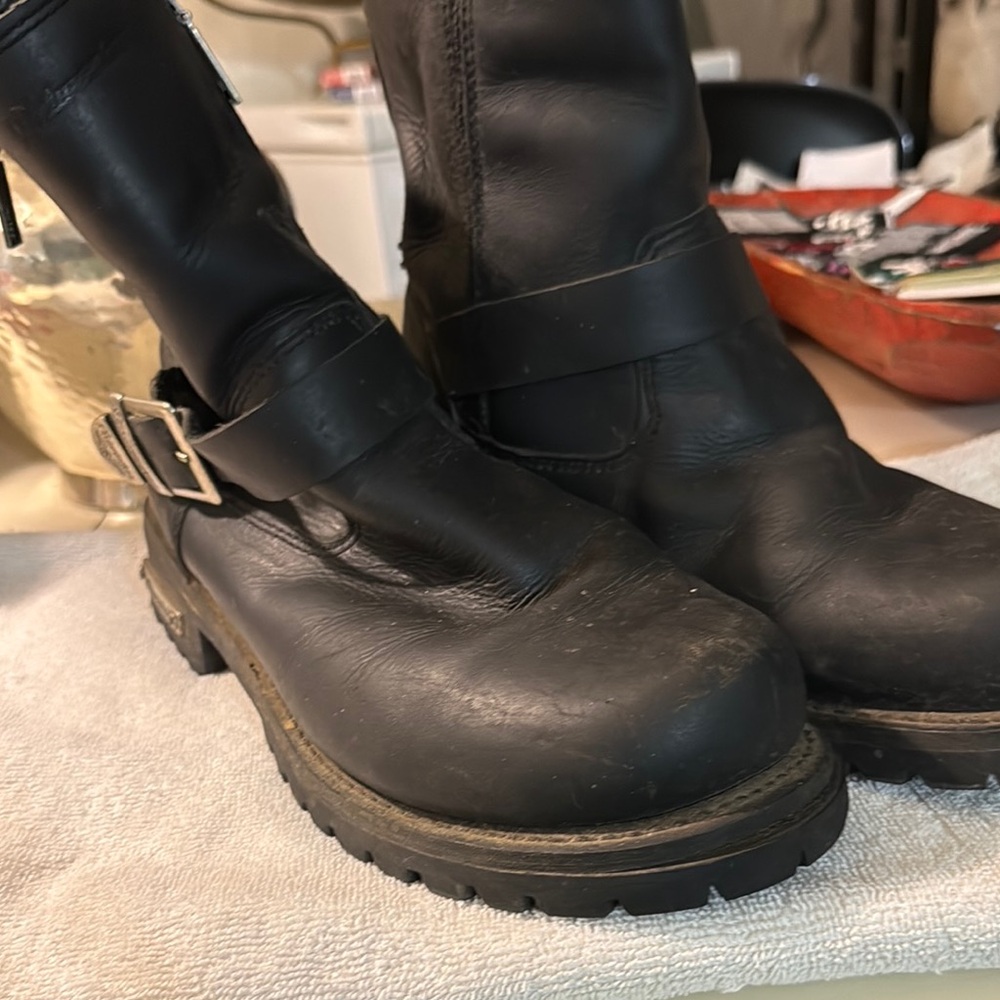 Men Milwaukee boots